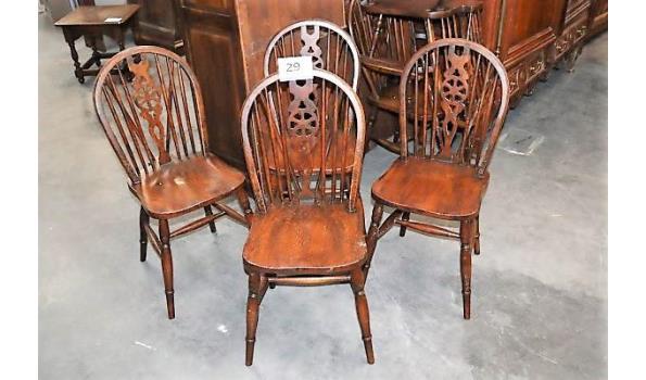 4 houten stoelen, licht beschadigd